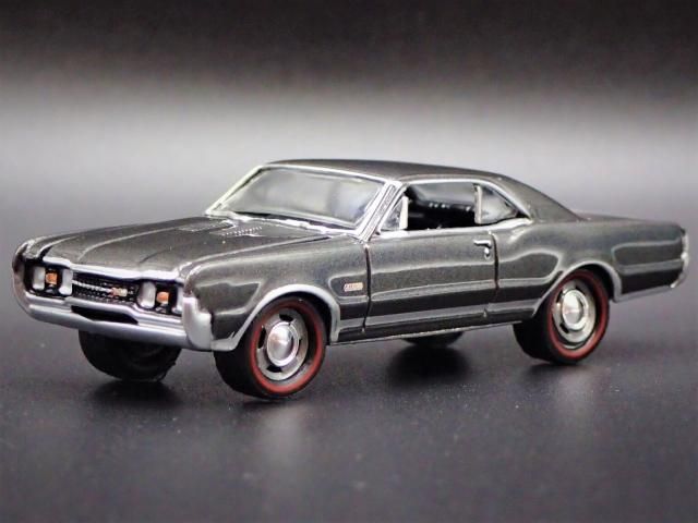 若者に人気のブランド ジョニーライトニング MUSCLE CARS U.S.A. 1/64 1967 オールズ ぬいぐるみ