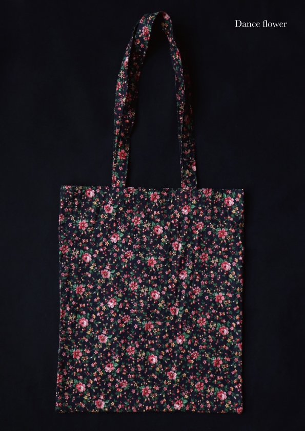 Upcycled Tote Bag with Vintage Clothing - La boutique Uncinq