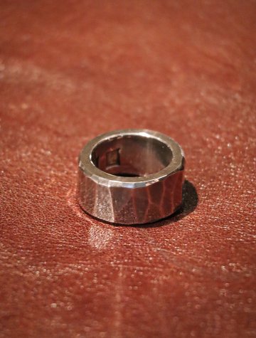RING HAMMERED ROUGH