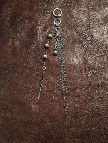 JUTA CHAINS CHARM