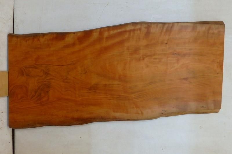 山桜 オイル仕上げ済 サイズが約1300mm x490～590mm