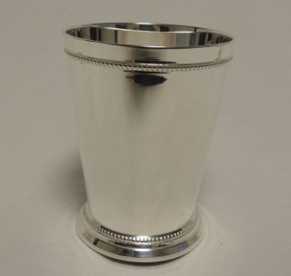 メタル（銅製）花瓶