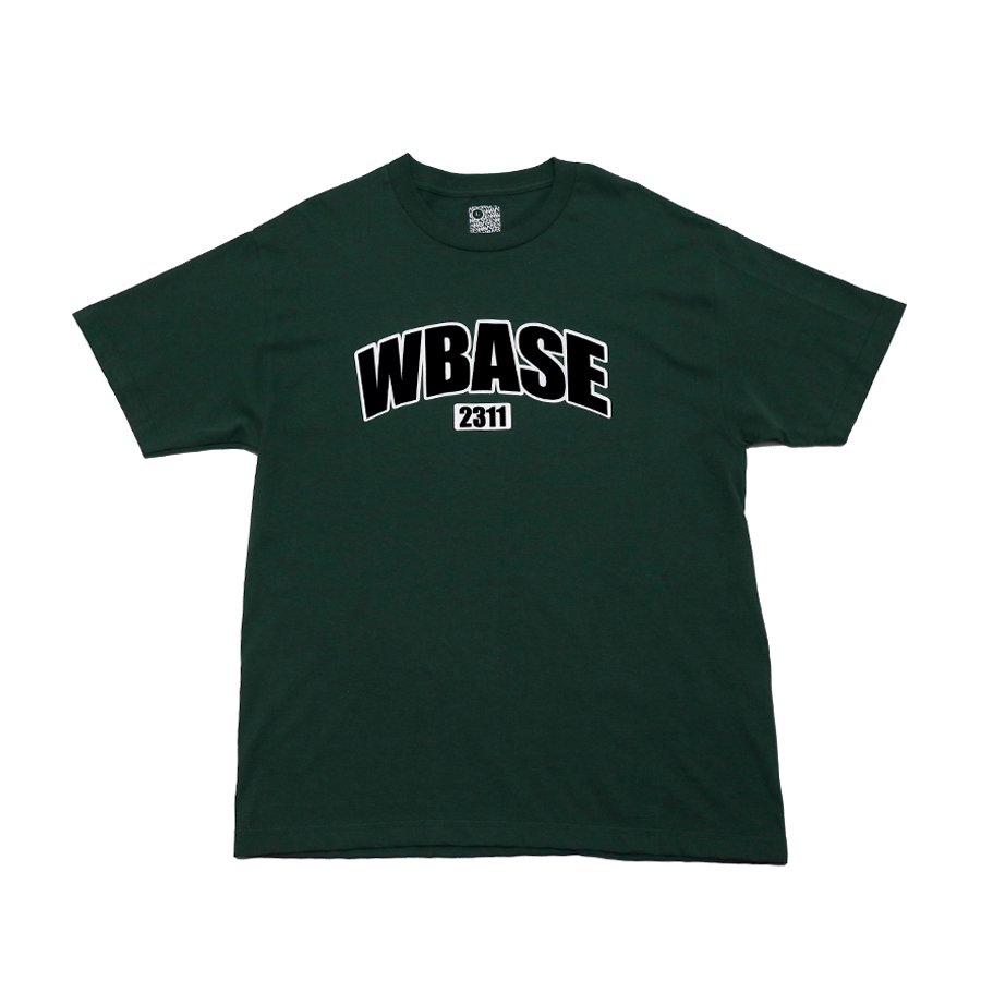 <img class='new_mark_img1' src='https://img.shop-pro.jp/img/new/icons1.gif' style='border:none;display:inline;margin:0px;padding:0px;width:auto;' />W-BASE - WB COLLEGE TEE - GREEN