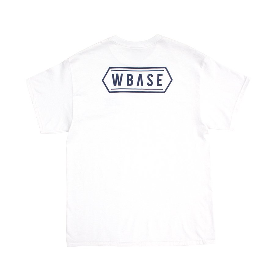 <img class='new_mark_img1' src='https://img.shop-pro.jp/img/new/icons1.gif' style='border:none;display:inline;margin:0px;padding:0px;width:auto;' />W-BASE - HEX LOGO TEE - WHITE