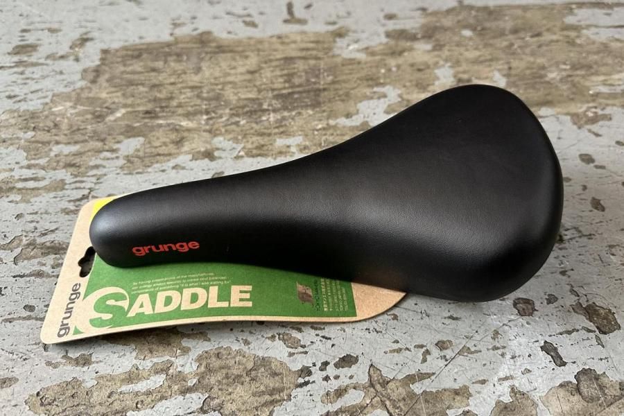 Amazon | EVOSID 3Dプリント自転車サドル 150mm 軽量/ソフト