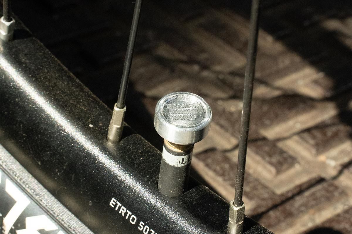 デッドストック brooklynmachineworks  バーエンドキャップ デッドストック brooklynmachineworks バーエンドキャップ BAR ENDS