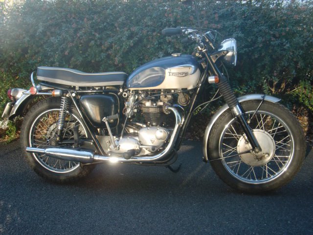 1966 T120R bonneville - GreenSmith