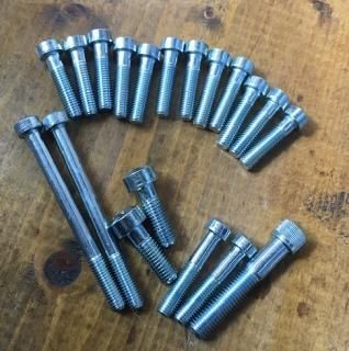 エンジンカバーボルトセット 63-68年Unit650 - GreenSmith