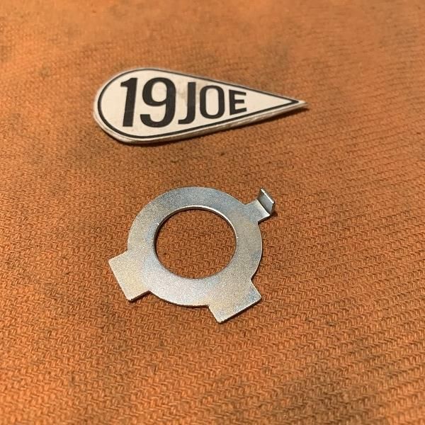 スイングアームスピンドルタブワッシャー 67年以降350/500 - GreenSmith