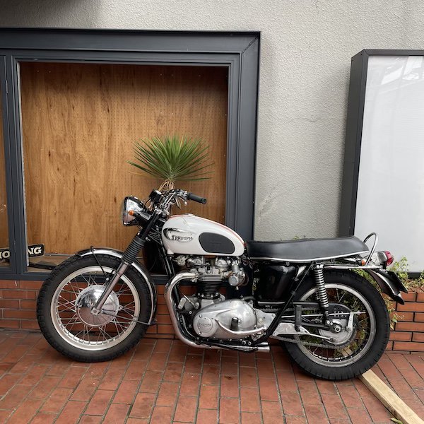 1967 TR6 Twin carb TT style - GreenSmith