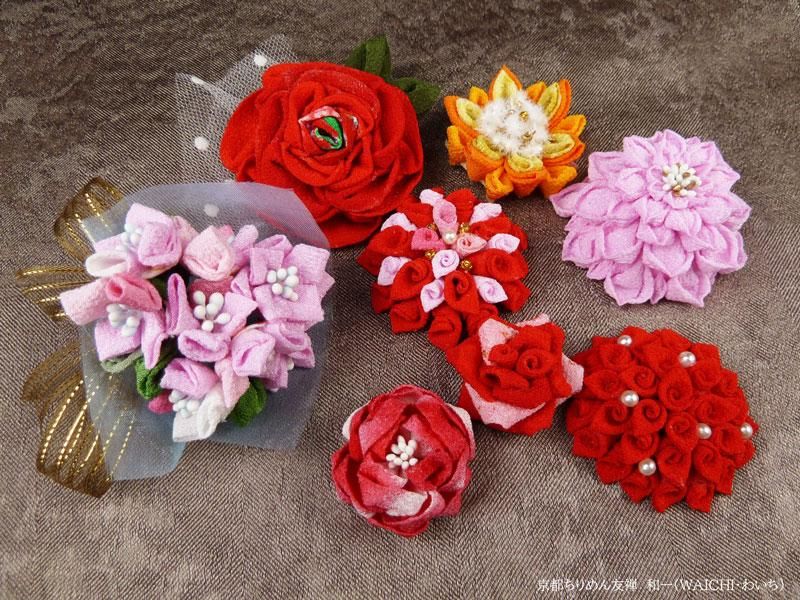 バラのつまみ細工のコサージュ作品