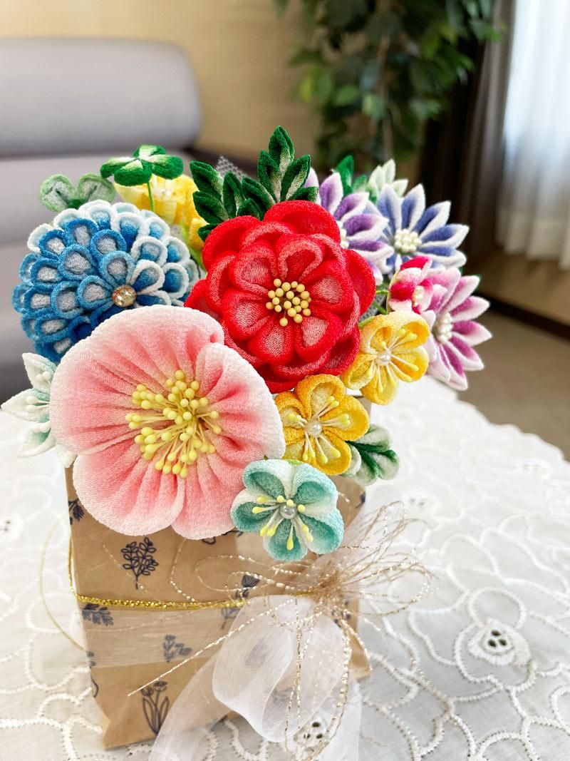 一越ちりめんキャンディ生地をつかった花束