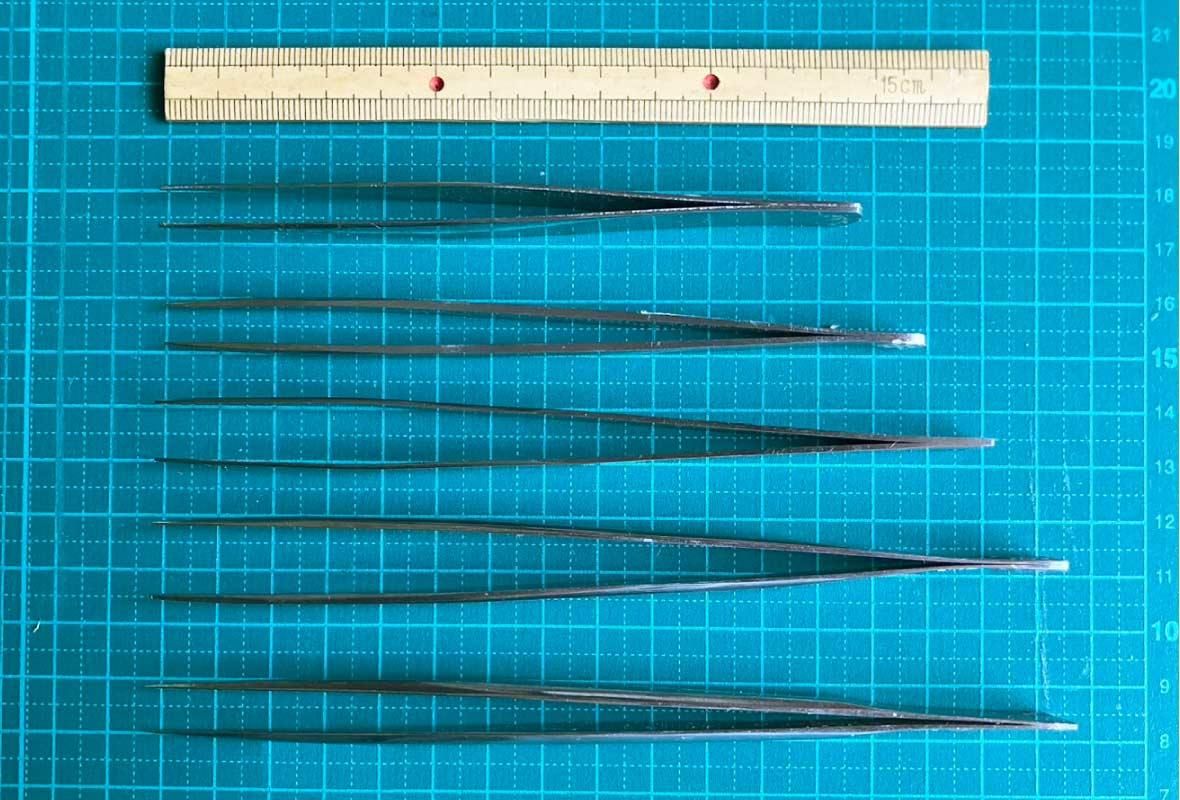 いろいろなサイズのつまみ細工のピンセット