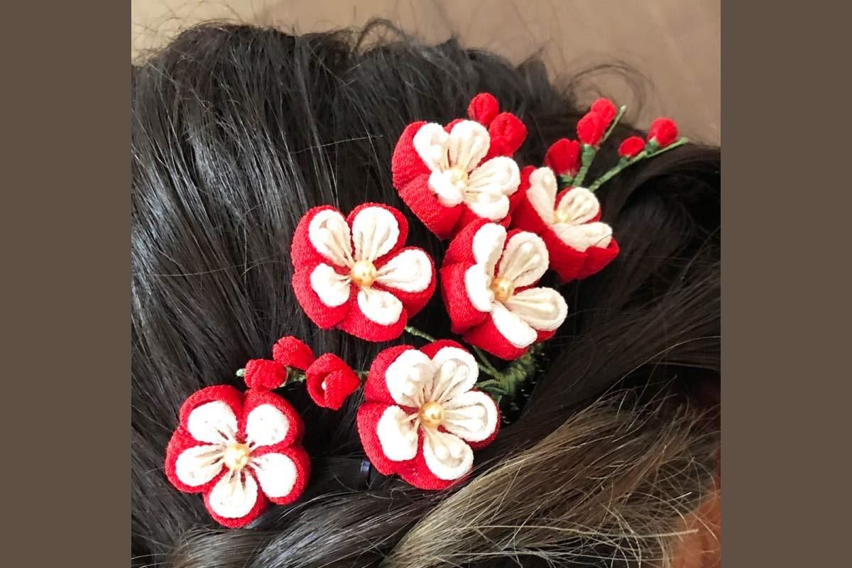 つまみ細工を使った和装に似合うヘアアクセサリー