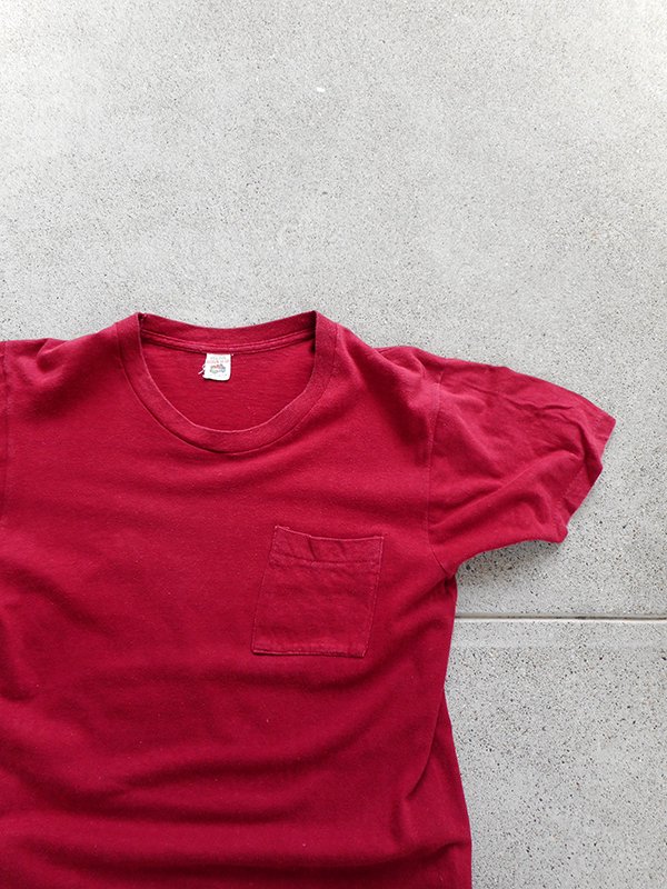 70-80's FRUIT OF THE LOOM Pocket Tee - Spring Store by rightyright