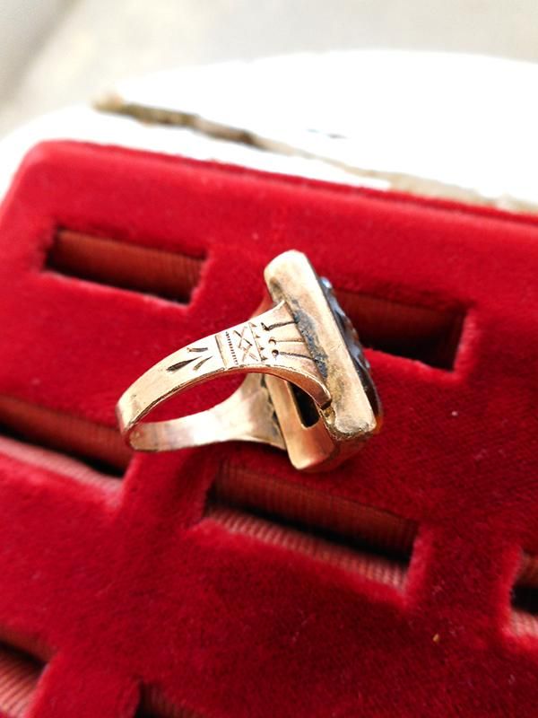 本物 Yellow Ring Cameo 40's Gold by Store Spring - Eye Tigers / アクセサリー