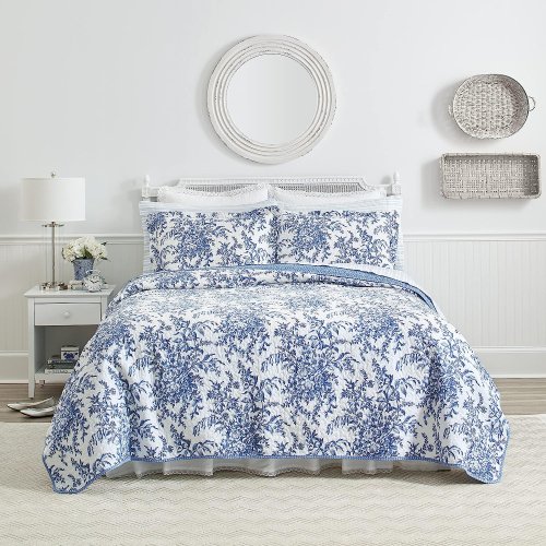 <img class='new_mark_img1' src='https://img.shop-pro.jp/img/new/icons34.gif' style='border:none;display:inline;margin:0px;padding:0px;width:auto;' />Laura Ashley（ローラアシュレイ) 100％コットンキルトベットカバー２〜3点セット ＊ Bedford Cotton Quilt Set / Bedford Delft Blue