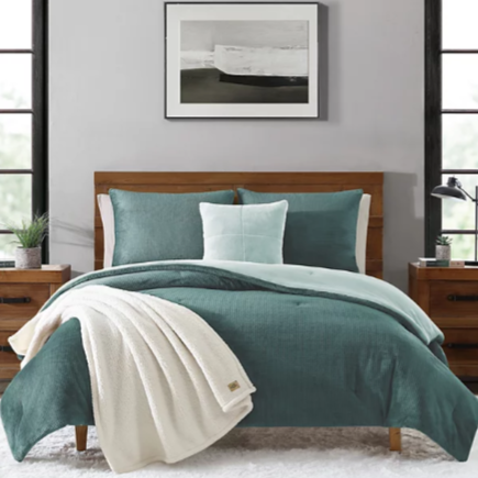 <img class='new_mark_img1' src='https://img.shop-pro.jp/img/new/icons14.gif' style='border:none;display:inline;margin:0px;padding:0px;width:auto;' />UGG®¡Ê¥¢¥°¡Ë¥ê¥Ð¡¼¥·¥Ö¥ë ³Ý¤±ÉÛÃÄ¡õËí¥«¥Ð¡¼5ÅÀ¥»¥Ã¥È ¡öBrody Reversible Comforter Set / Teal