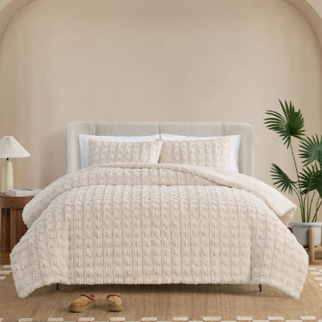 <img class='new_mark_img1' src='https://img.shop-pro.jp/img/new/icons14.gif' style='border:none;display:inline;margin:0px;padding:0px;width:auto;' />UGGʥ˥եȥС֥ݤ2å Denai Faux Fur Plush Reversible Comforter Set /Snow