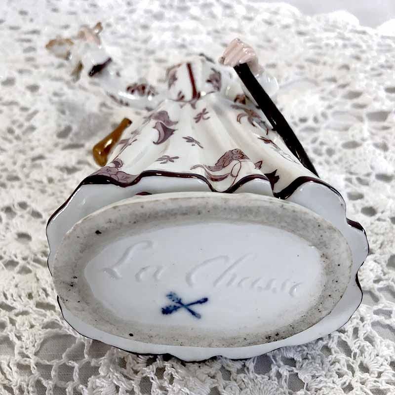 釣りをする陶器人形 釣りをする陶器人形 工芸品