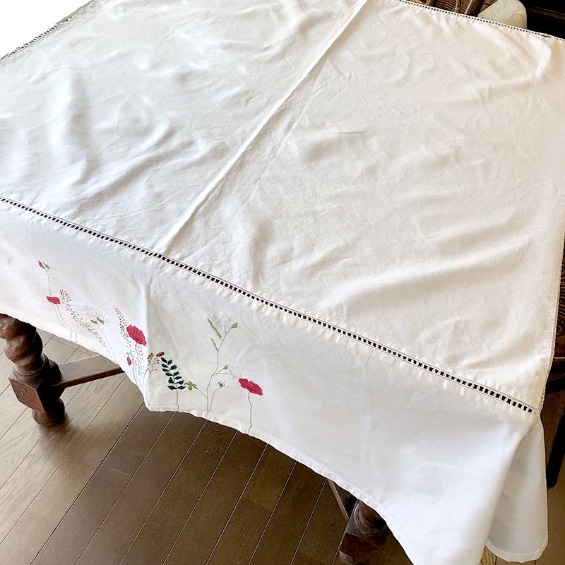 テーブルクロス ナチュラルガーデンの刺繍 -soracoya（空小屋）