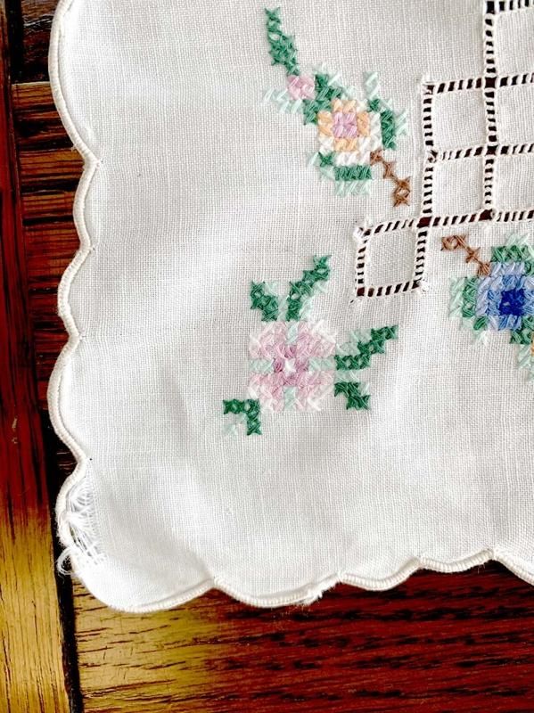 テーブルセンター 刺繍クロス クロススティッチ ドローンワー テーブルセンター 刺繍クロス クロススティッチ ドローンワー