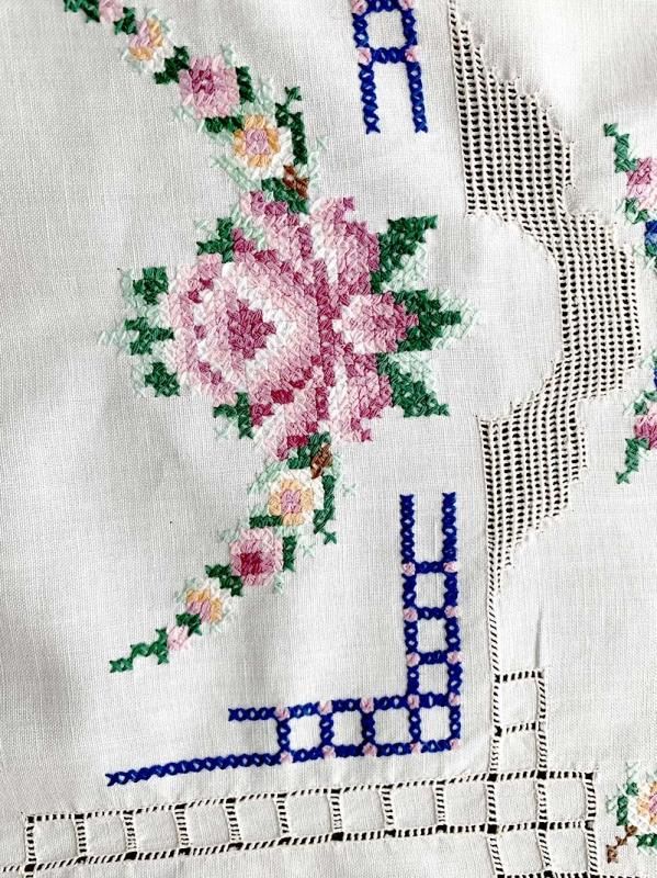 テーブルセンター 刺繍クロス クロススティッチ ドローンワー テーブルセンター 刺繍クロス クロススティッチ ドローンワー