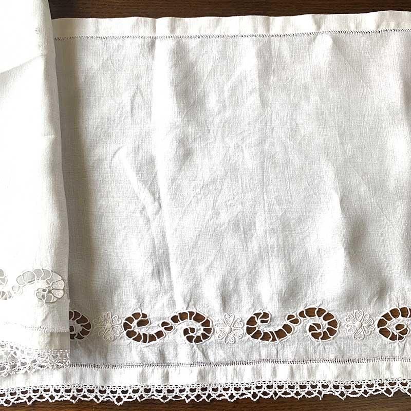 フランス　アンティーク　棚飾り布　レース生地　リネン　手刺繍 フランス アンティーク 棚飾り布 レース生地 リネン 手刺繍