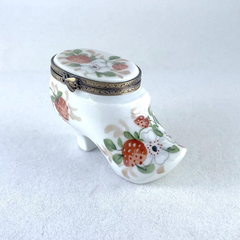 陶器の小物入れ リモージュボックス 靴型イチゴ模様 蜂のつまみ