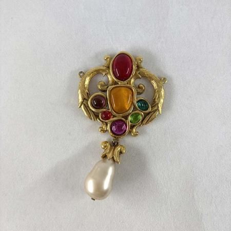 No.0337　ヴィンテージジュリアナ　ブラック＆ホワイト　ガラスカメオブローチ CAMEO Hans-Peter Muller作 ストーンカメオ 最高級 ブラック メノウ