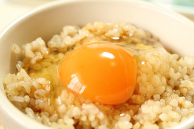 玄米卵かけご飯