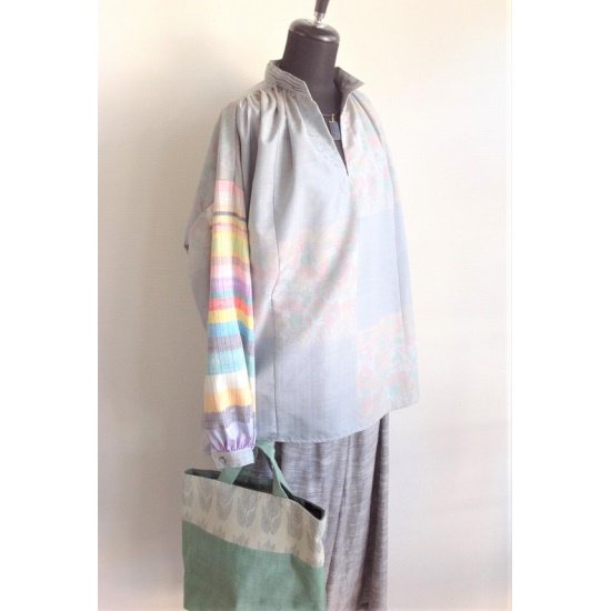 【塩沢織】伝統織物のトップブランド塩沢紬の洋服　ギャザーブラウス