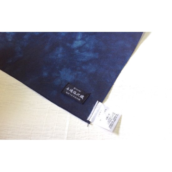 【塩沢織】夏塩沢の本藍染めのファッション「ナツシオンブルー」　むらくも染めストール（絹１００％）�
