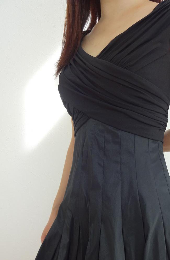 US8/10【SALE】タフタスカート ミディアムドレス 黒 - タダシ ...
