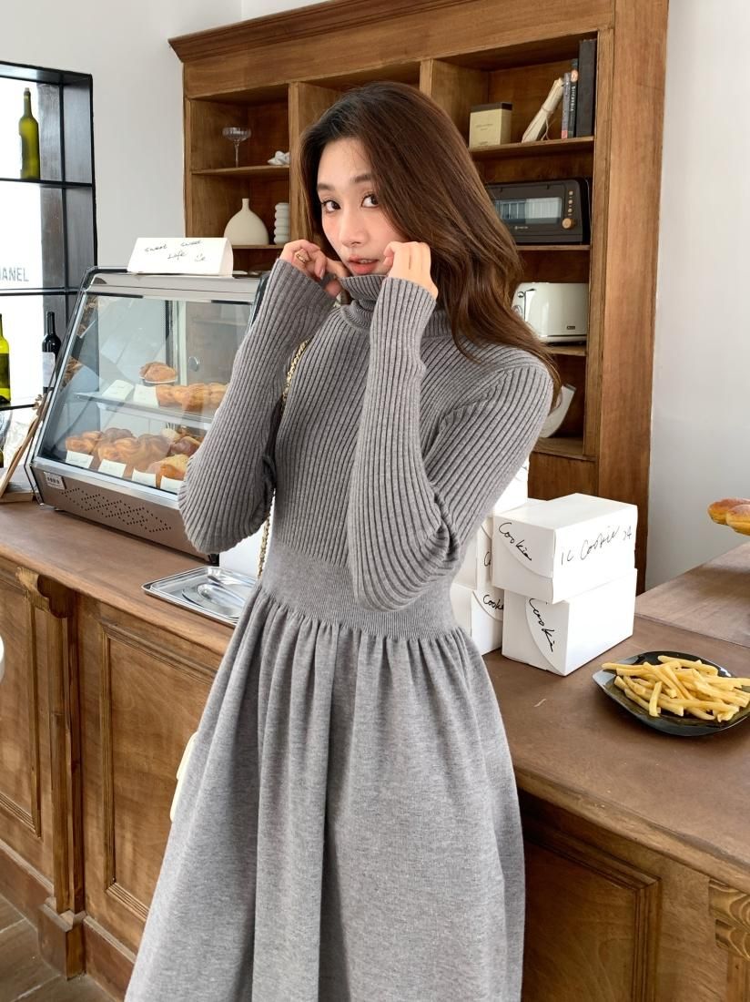 HIGH NECK BALLOON KNIT DRESS - BIRTHDAY BASH