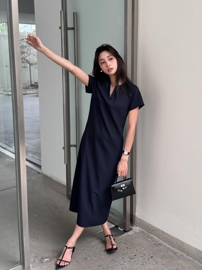 KEY NECK I LINE DRESS - BIRTHDAY BASH