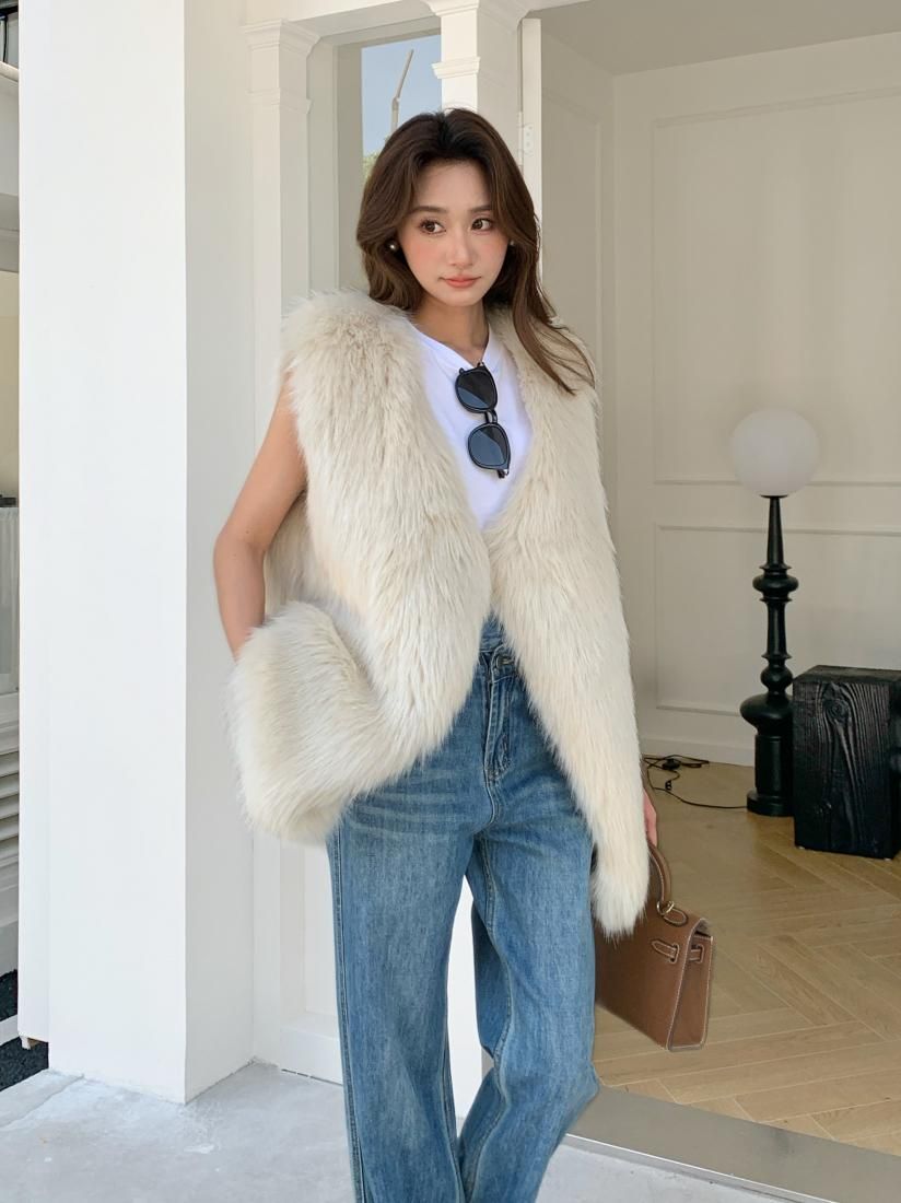 新品☆VEGAN FUR GILET IVORY エコファージレ 完売品 - 毛皮/ファーコート