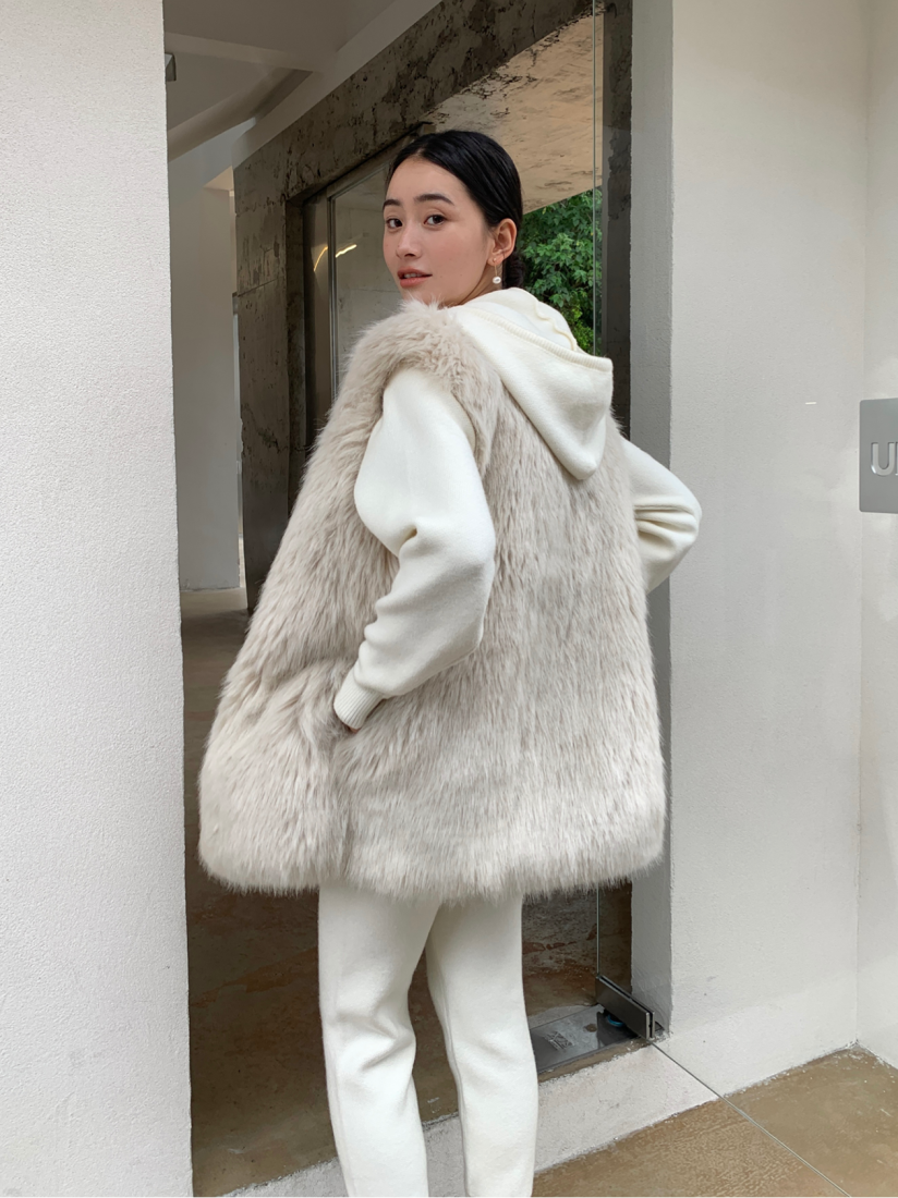 受注生産】VEGAN FUR GILET IVORY - BIRTHDAY BASH