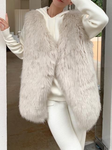 VEGAN FUR GILET IVORY