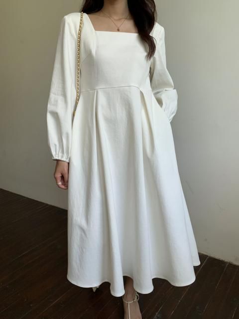 【50% OFF】SQUARE COTTON PUFF DRESS<img class='new_mark_img2' src='https://img.shop-pro.jp/img/new/icons41.gif' style='border:none;display:inline;margin:0px;padding:0px;width:auto;' />