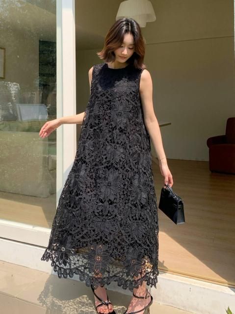 BB LACE DRESS