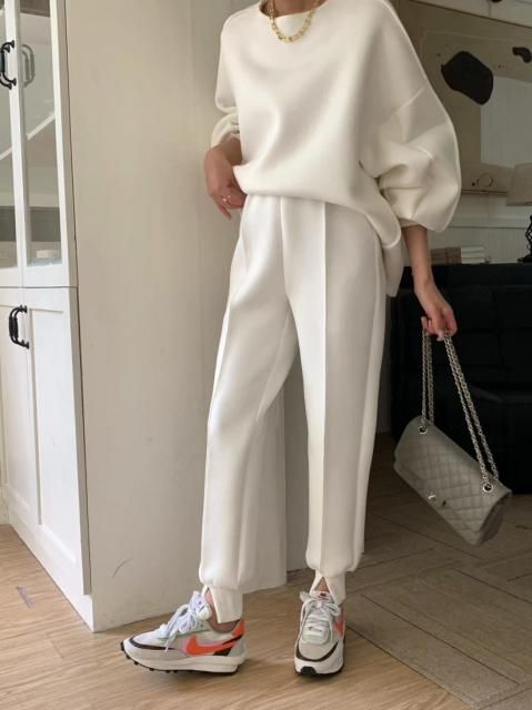 DIANA VOLUME SLEEVE DESIGN TOPS