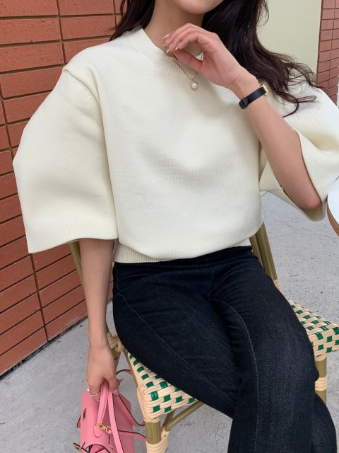 VOLUME SLEEVE KNIT TOPS