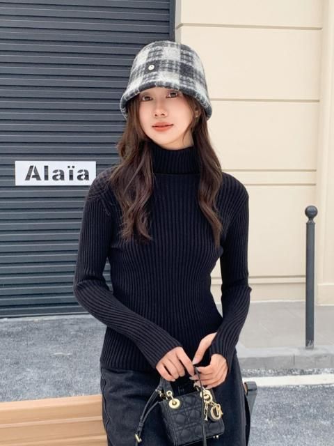 HIGH NECK SIMPLE KNIT