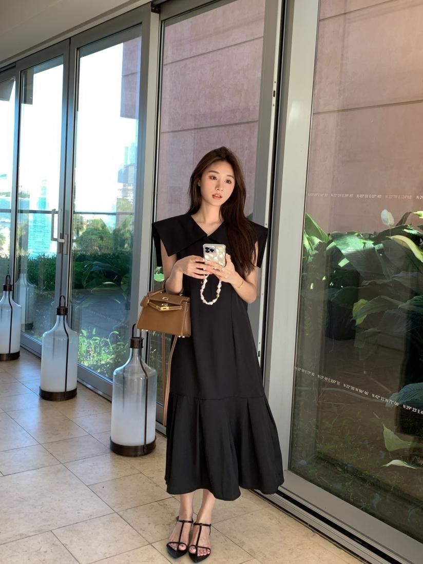 Square big collar Dress - BIRTHDAY BASH