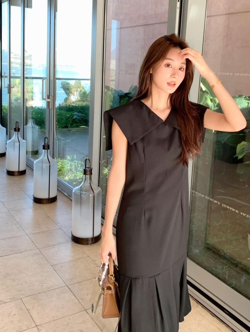 Square big collar Dress - BIRTHDAY BASH