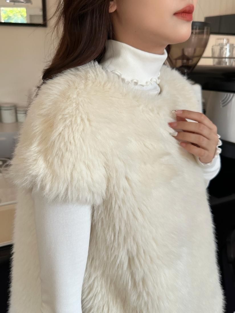 BACK RIBBON FUR VEST