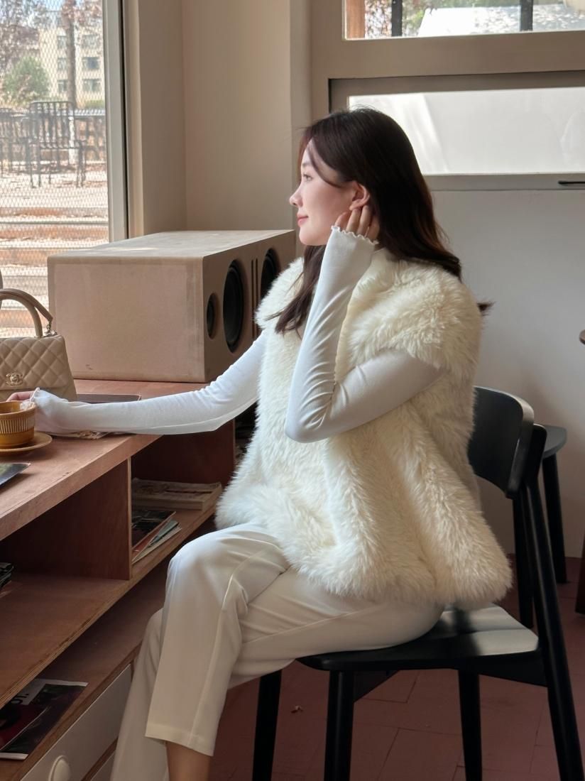 birthdaybash ファーベスト VEGAN FUR GILET IVORY - BIRTHDAY BASH