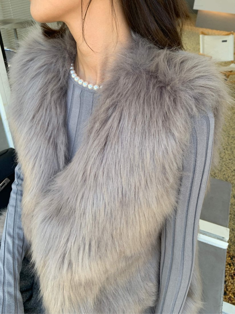 VEGAN FUR GILET GRAY 新品未使用