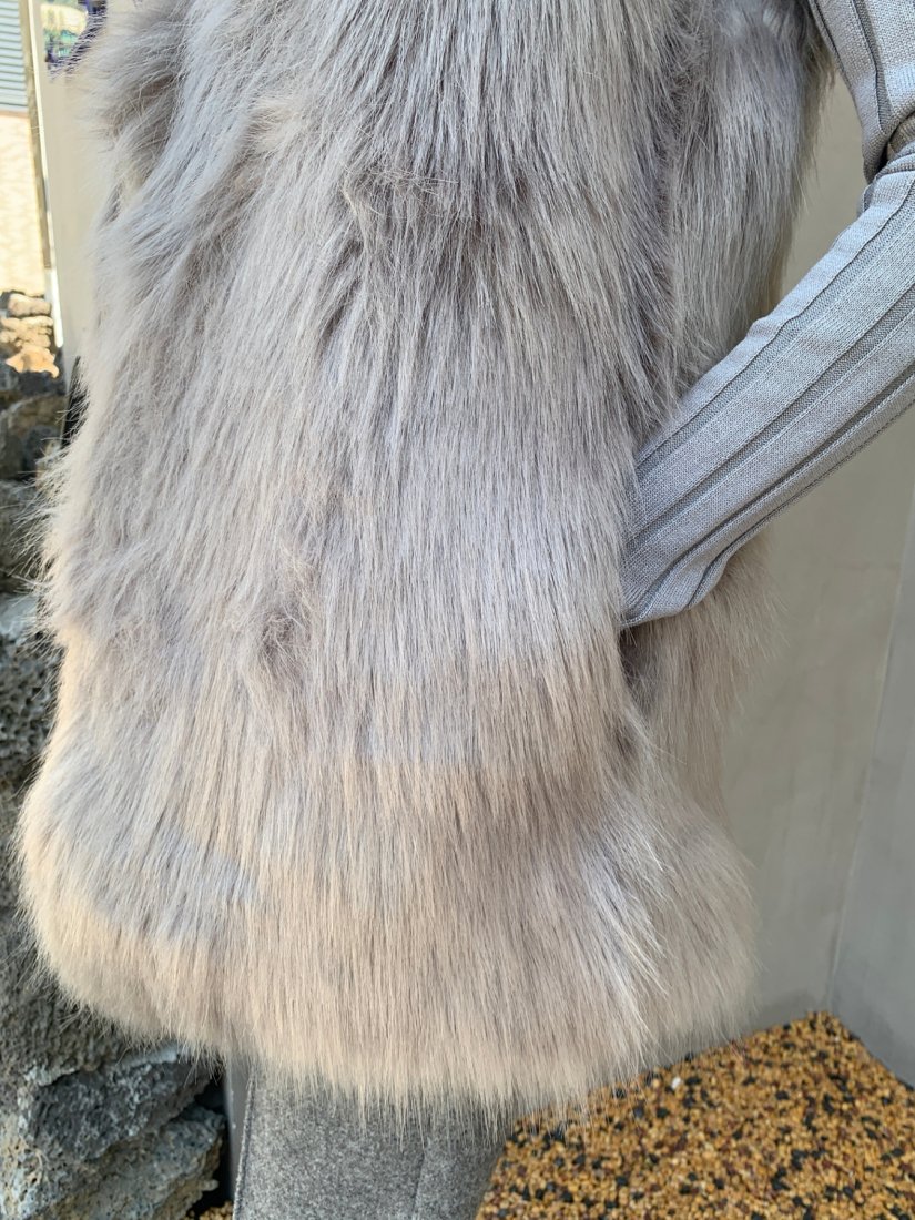 VEGAN FUR GILET GRAY 新品未使用